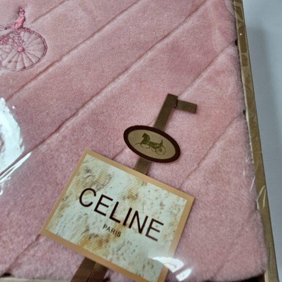 Celine Pink Blanket - Picture 9 of 17